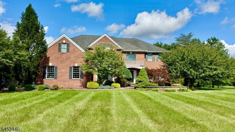 12 Daisy Ct, Montgomery Twp., NJ 08558