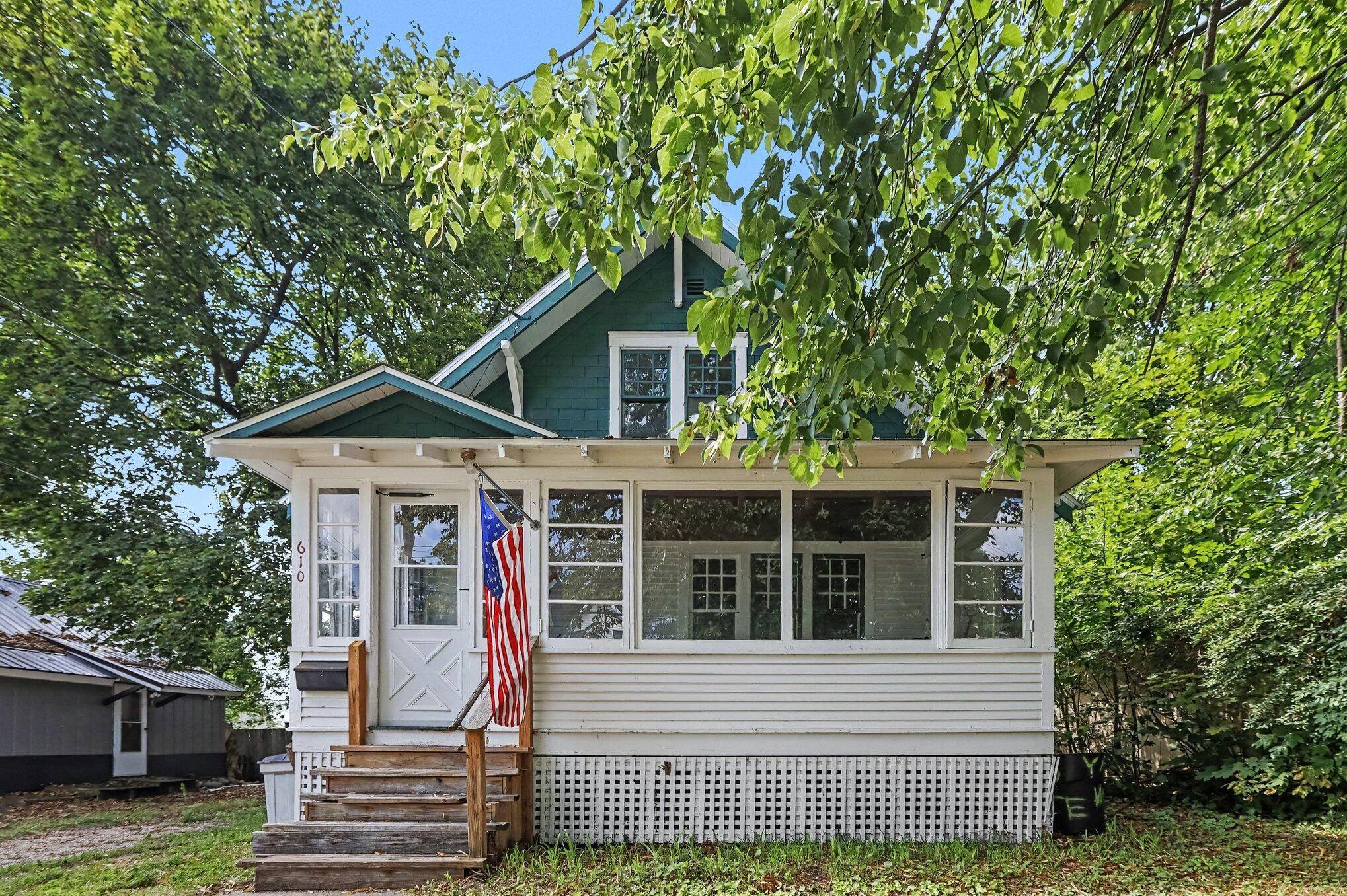 610 Cherry ST, Cadillac City, MI 49601