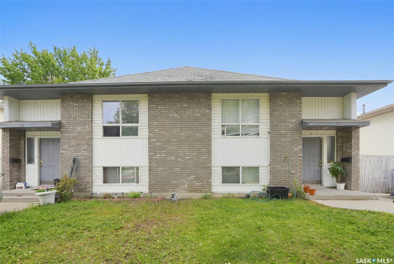 114 - 116 Barber CRESCENT, Saskatoon, SK S7M 5M7