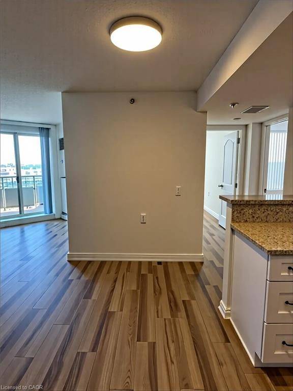4640 Kimbermount AVE #707, Mississauga, ON L5M 5W6
