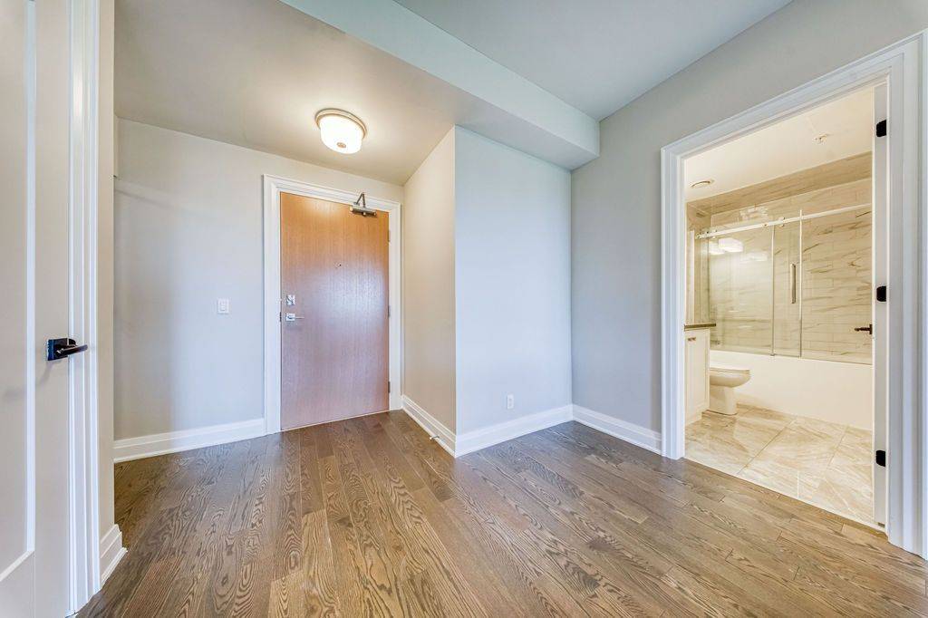 1105 Leger WAY #220, Milton, ON L9E 1K7
