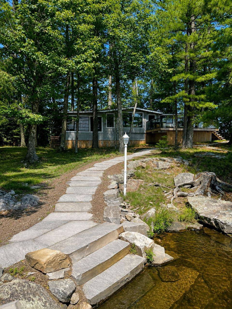 456 Eilean Gowan IS, Bracebridge, ON P1P 1R2