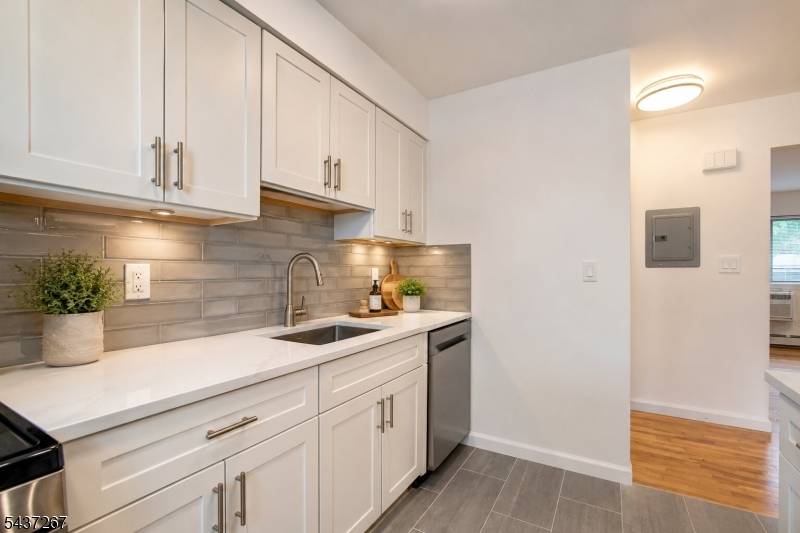 2467 State Route 10 #6A, Parsippany-troy Hills Twp., NJ 07950
