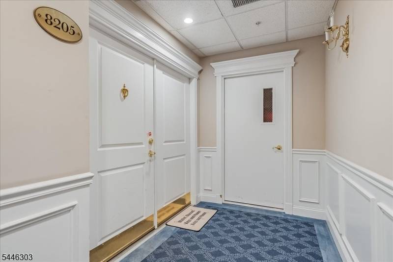 8205 Harcourt Rd #8205, Clifton City, NJ 07013