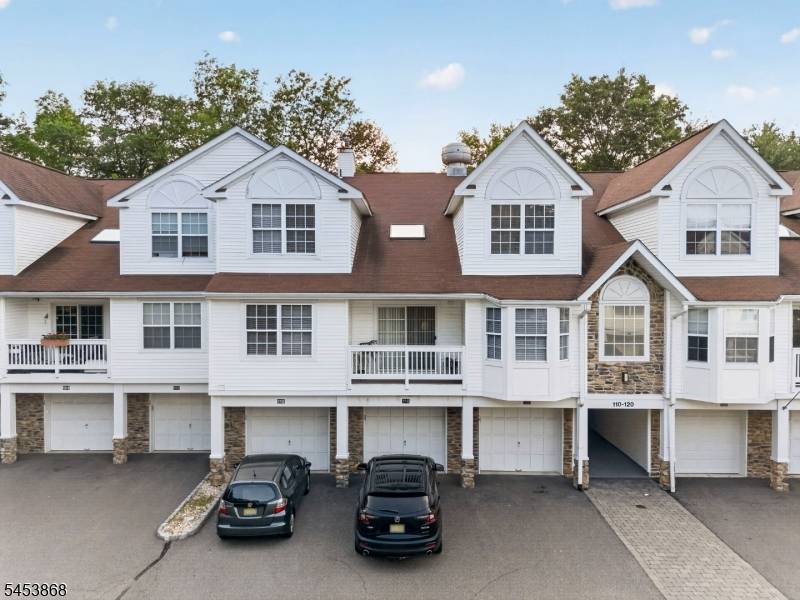 116 Whisper Way East, Roxbury Twp., NJ 07852