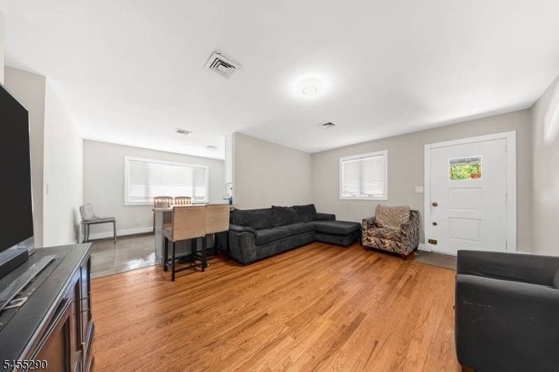 1466 44Th St, North Bergen Twp., NJ 07047