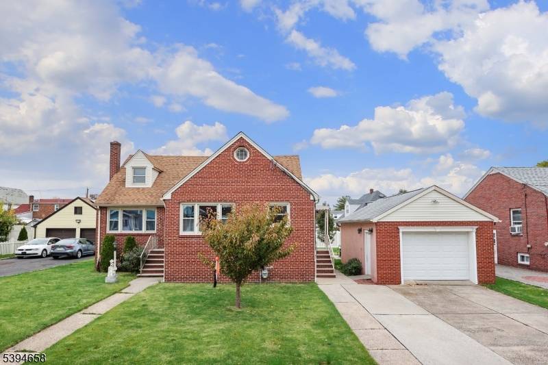 825 Dennis Pl, Linden City, NJ 07036