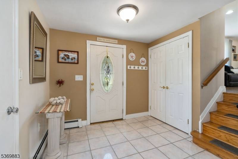 22 Rhonda Pl, Wanaque Boro, NJ 07465