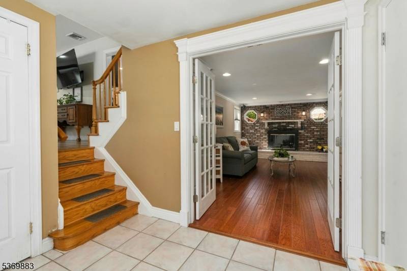22 Rhonda Pl, Wanaque Boro, NJ 07465