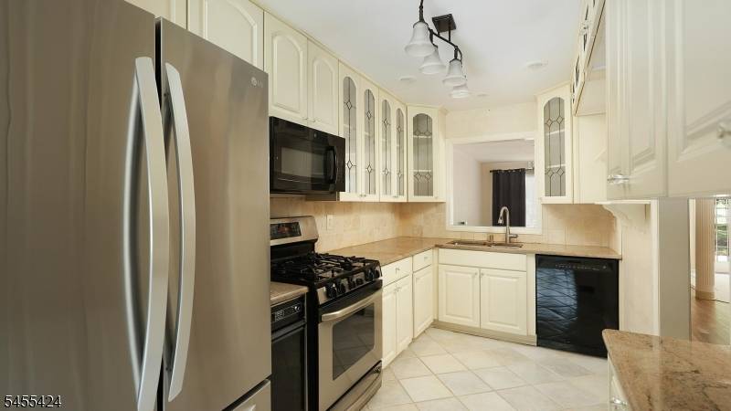 851 Princeton Ct, Branchburg Twp., NJ 08853