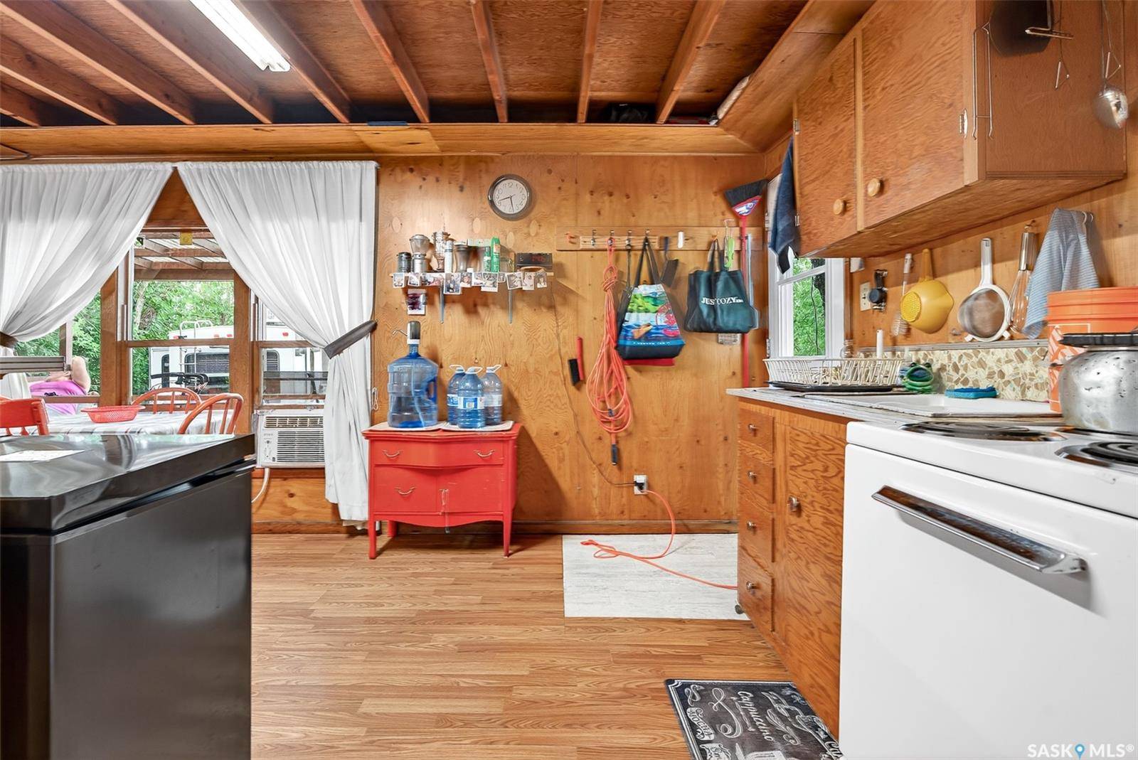 743 Tatanka DRIVE, South Lake, SK S0H 2X0