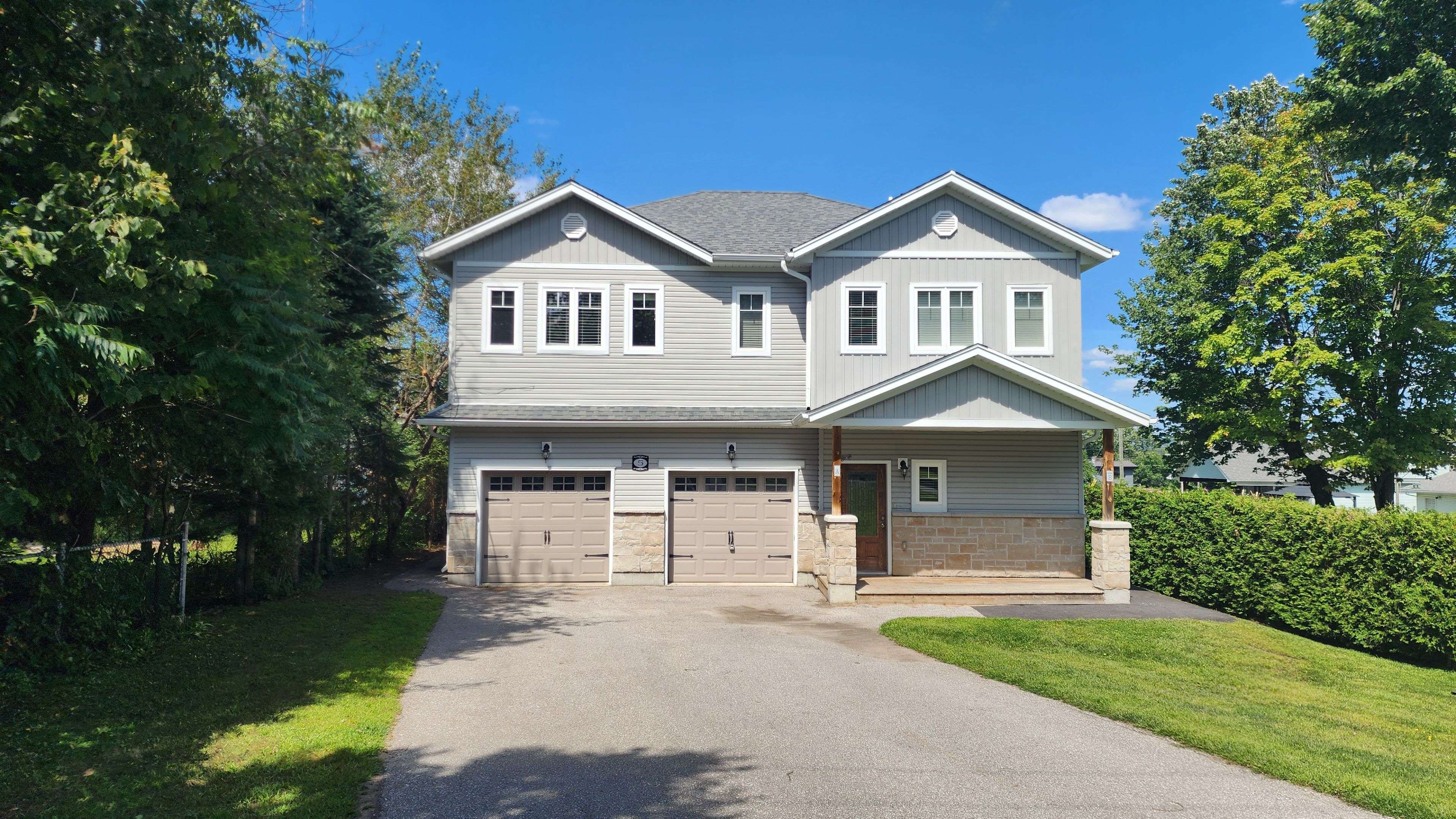 5 Greaves AVE, Huntsville, ON P1H 1V2