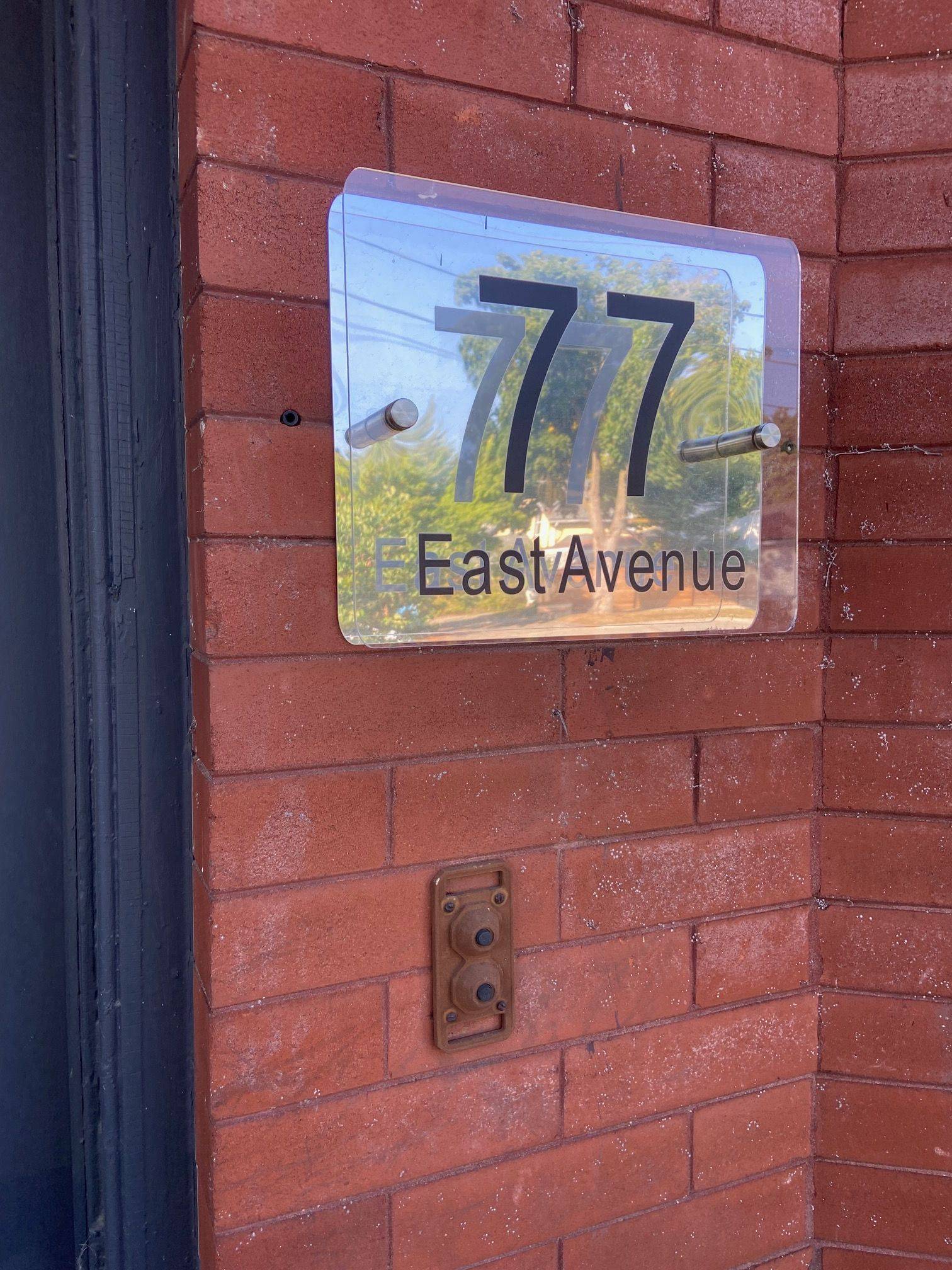 77 East AVE #2, Brantford, ON N3S 3L6