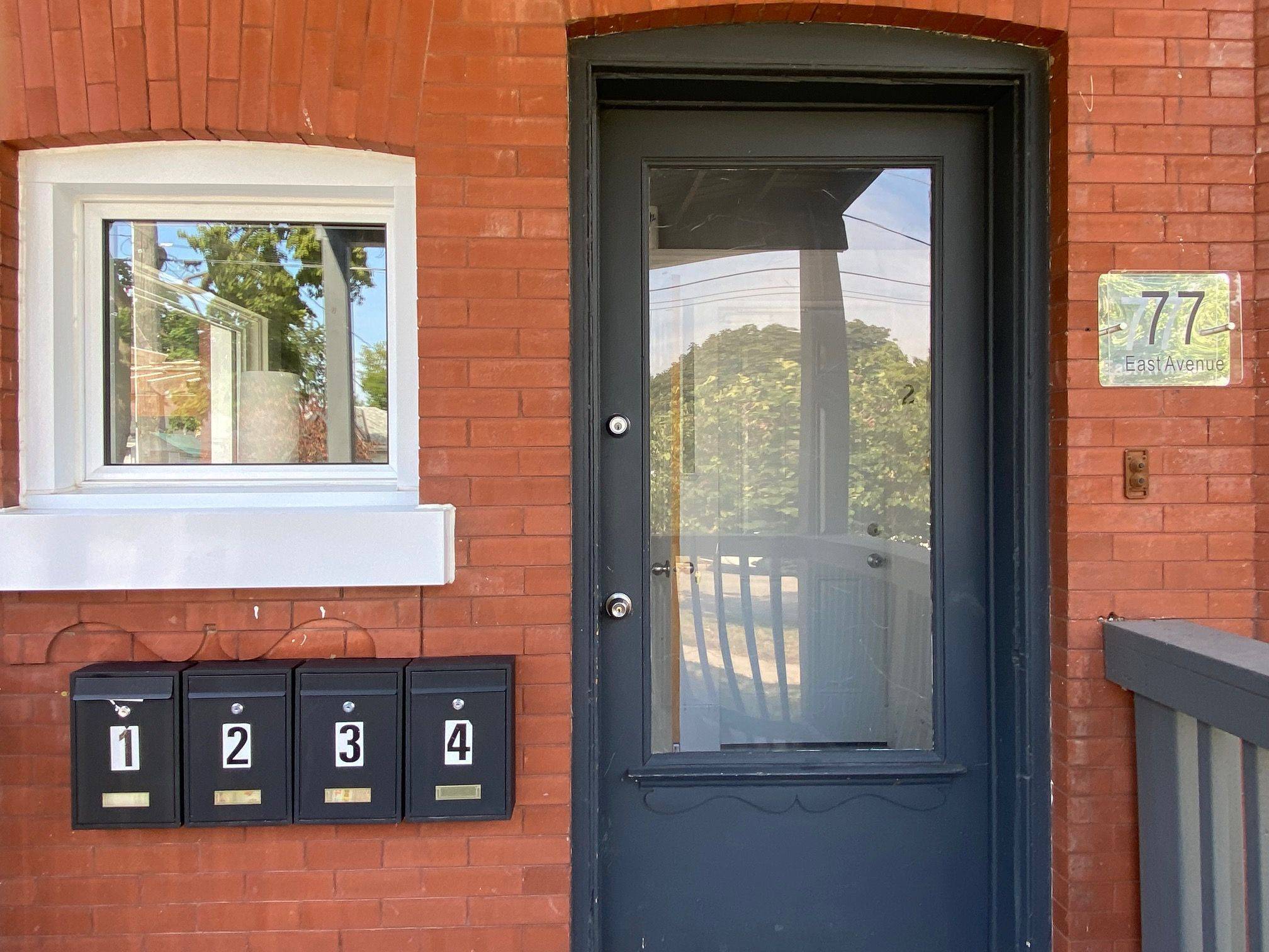 77 East AVE #2, Brantford, ON N3S 3L6