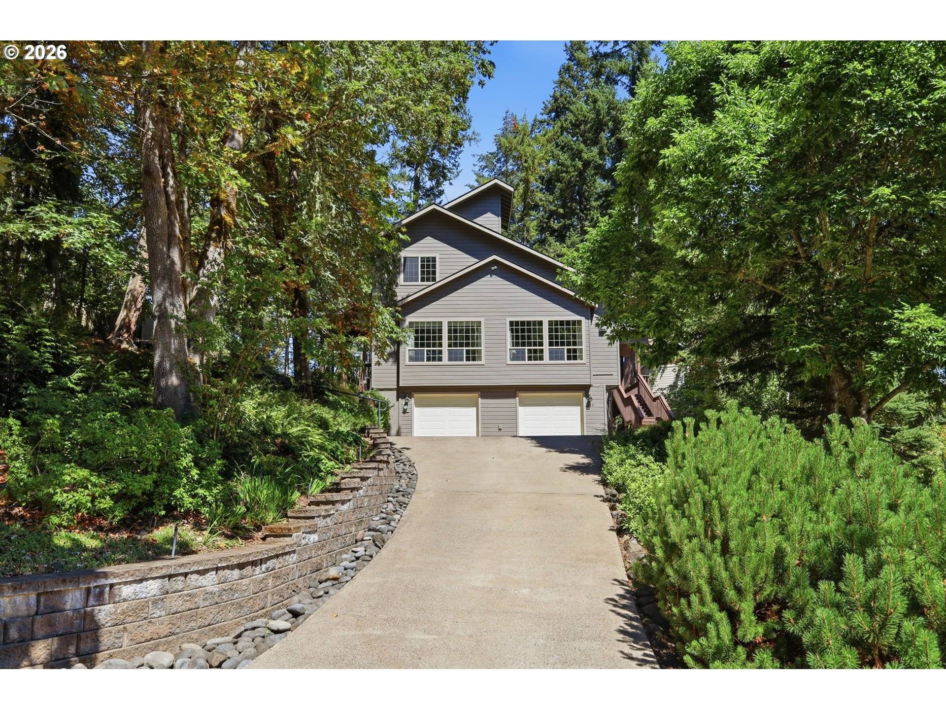 217 ROCKRIDGE LOOP, Eugene, OR 97405