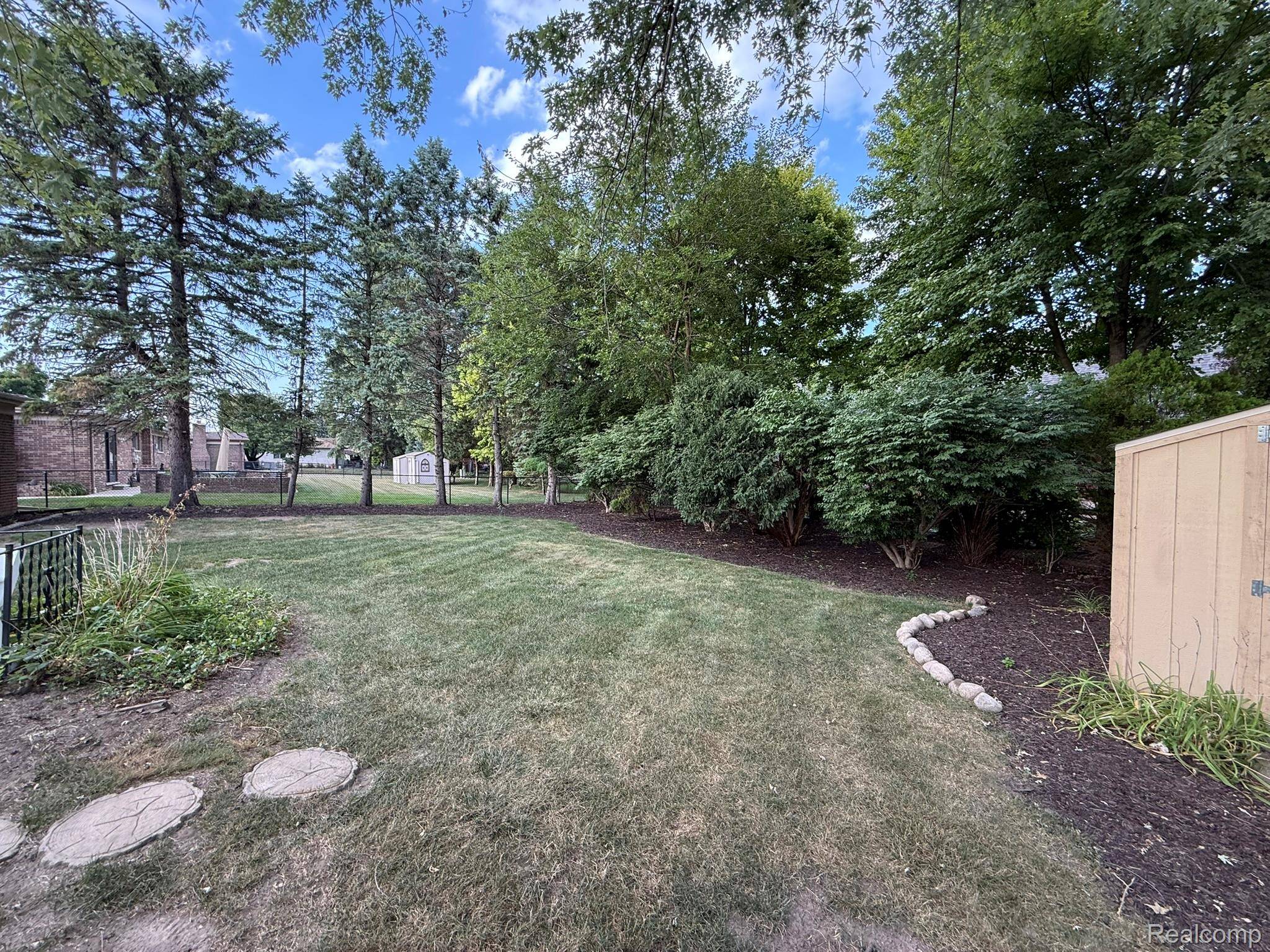 39232 Donahue DR, Clinton Charter Township, MI 48038