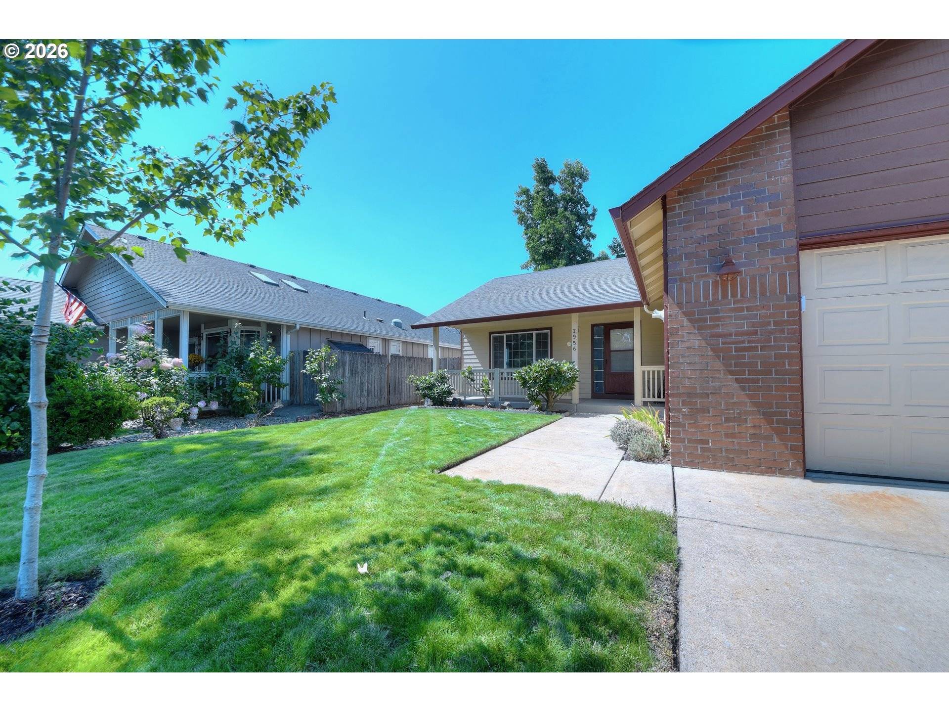 2956 DAHLIA LN, Eugene, OR 97404