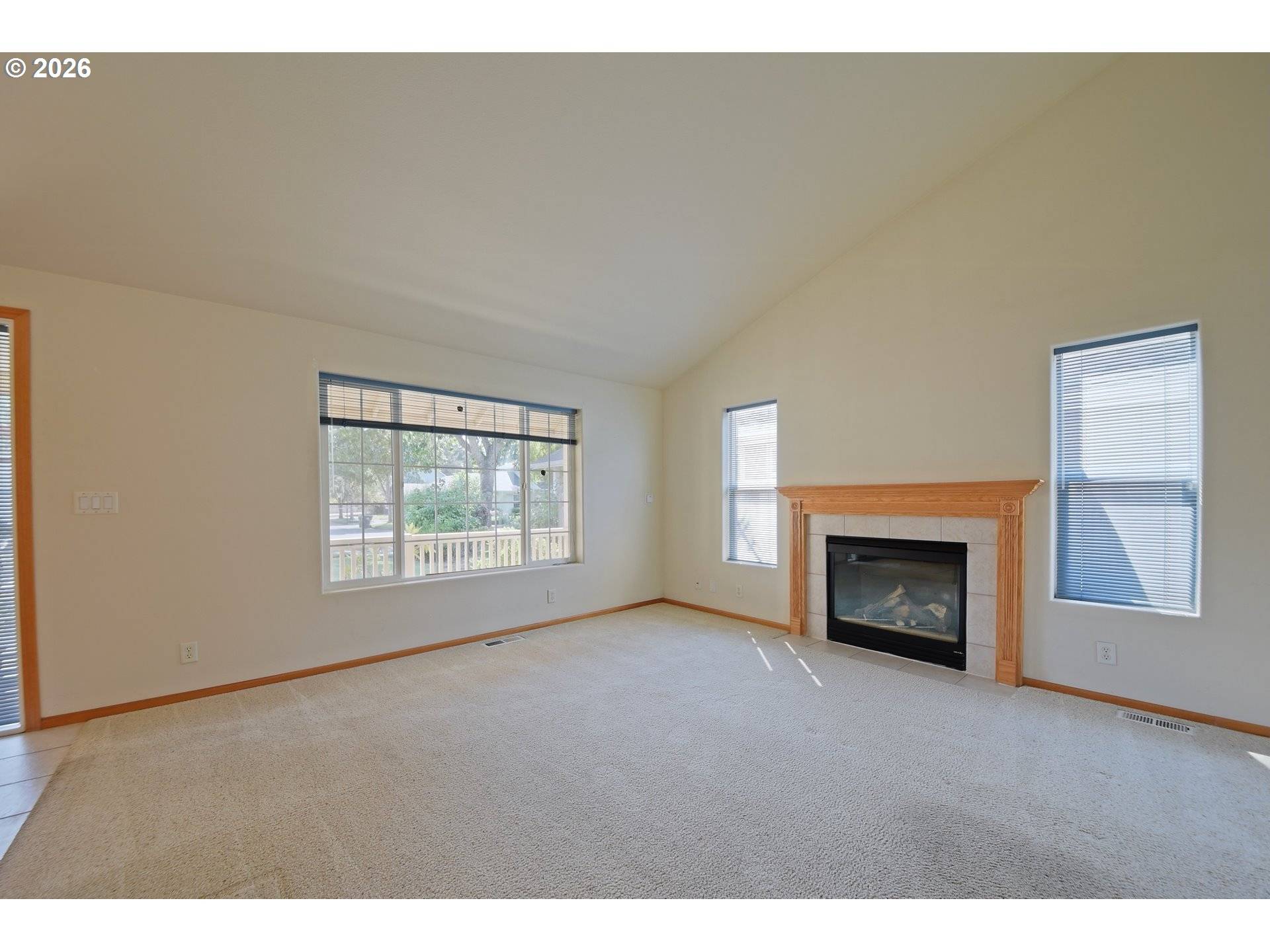 2956 DAHLIA LN, Eugene, OR 97404