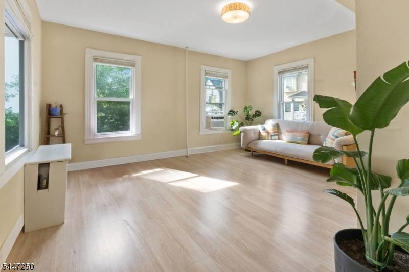 12 Dey St, Montclair Twp., NJ 07042