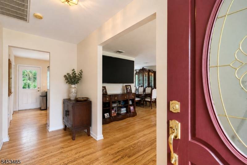 32 Grove St, Wharton Boro, NJ 07885