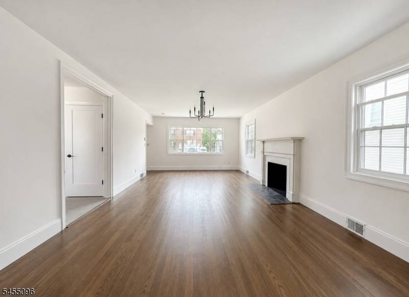 135 Washington Ave, West Caldwell Twp., NJ 07006