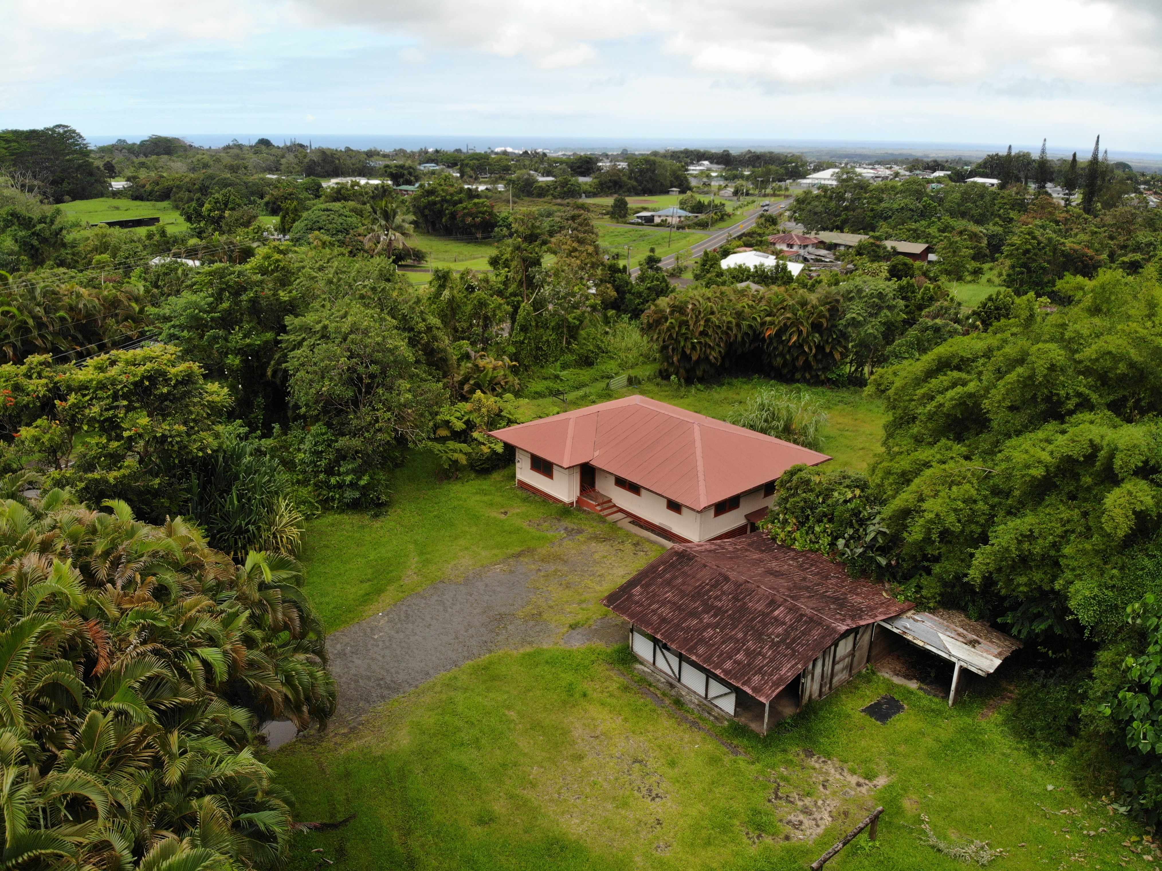 1395 AINAOLA DR, Hilo, HI 96720