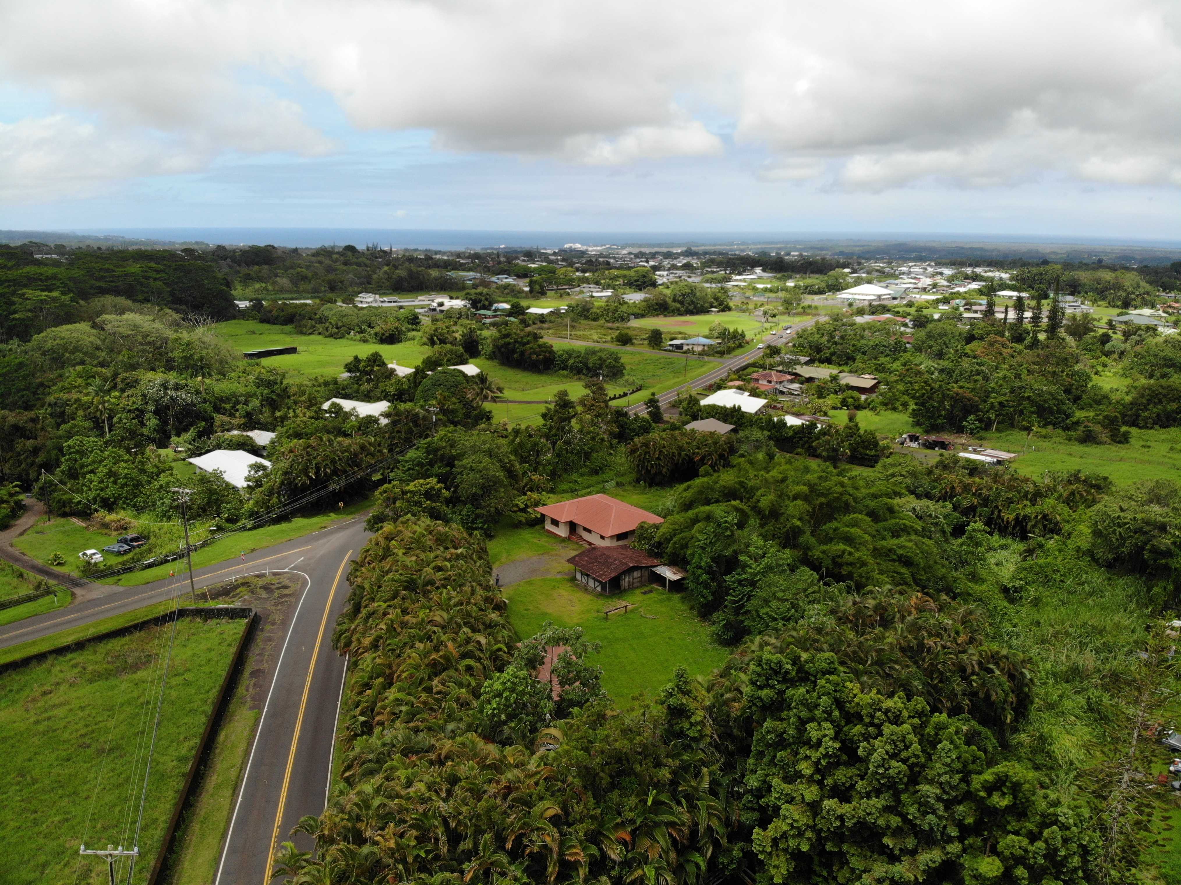 1395 AINAOLA DR, Hilo, HI 96720