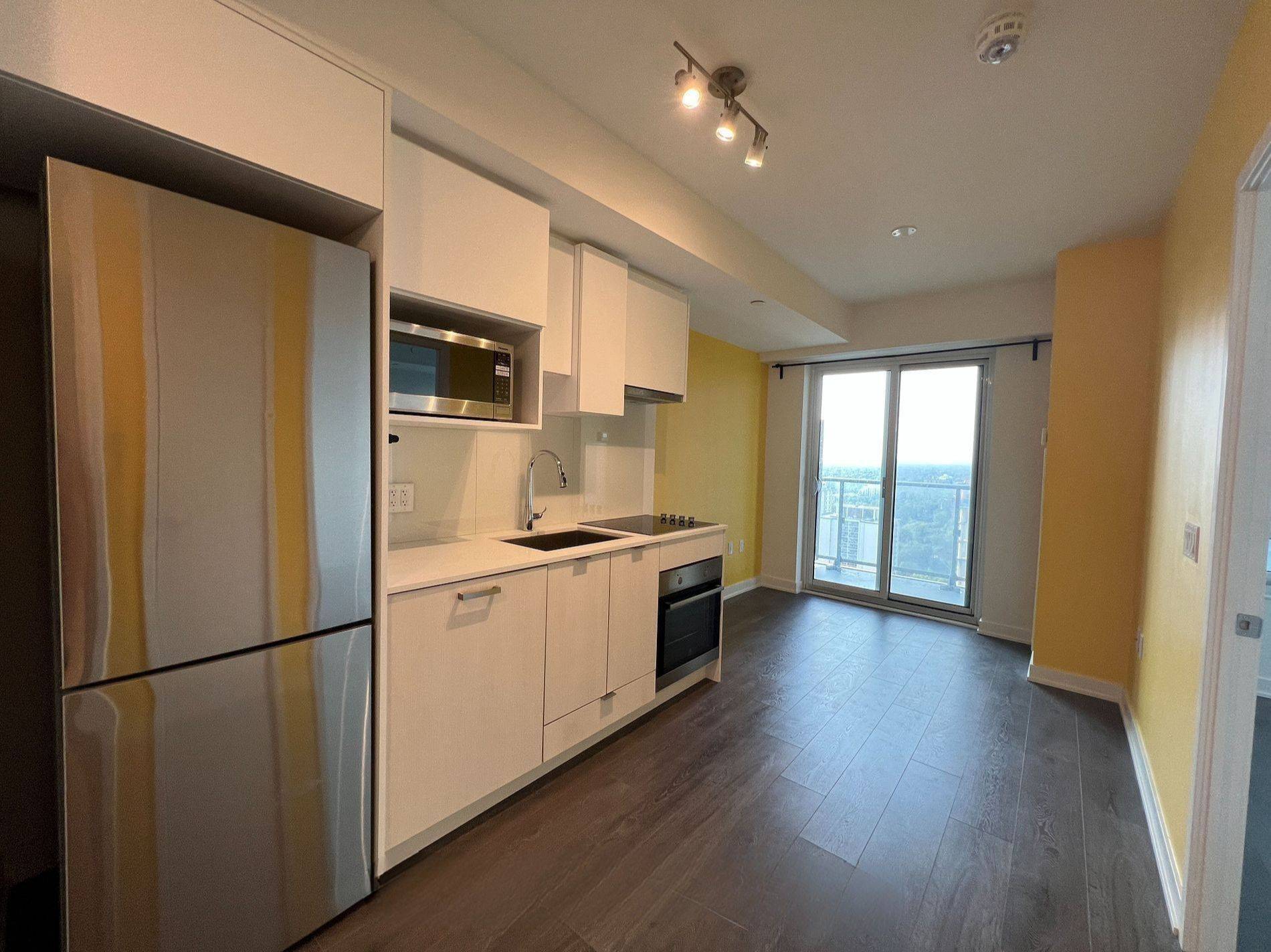195 Redpath AVE #3213, Toronto C10, ON M4P 0E4