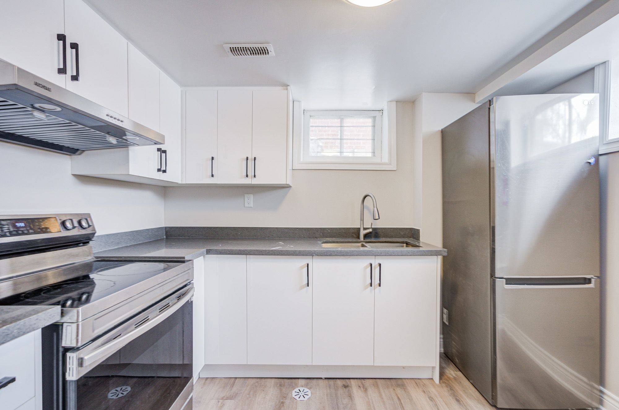 59 Wolseley ST #Basement, Toronto C01, ON M5T 1A4