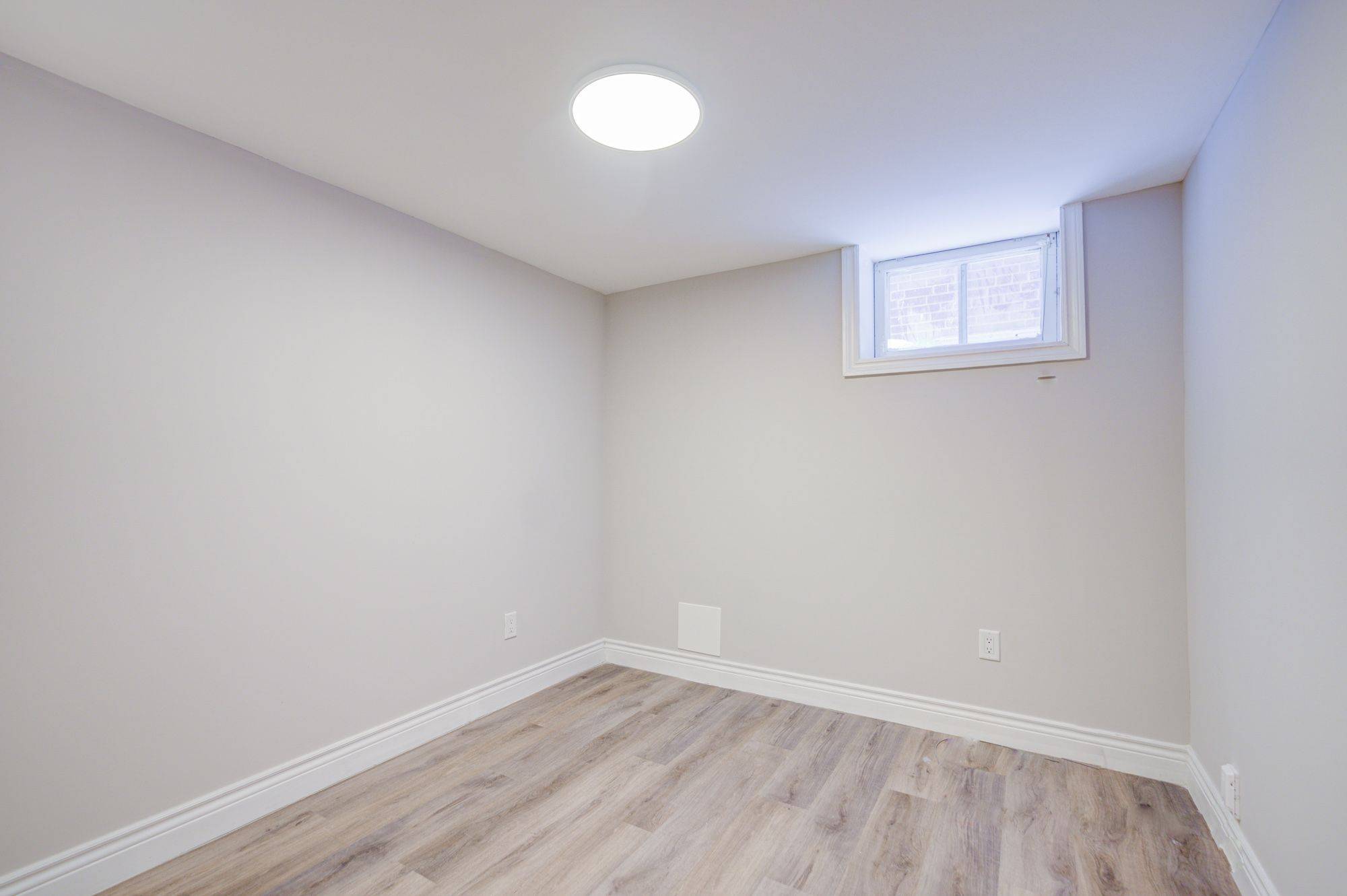 59 Wolseley ST #Basement, Toronto C01, ON M5T 1A4
