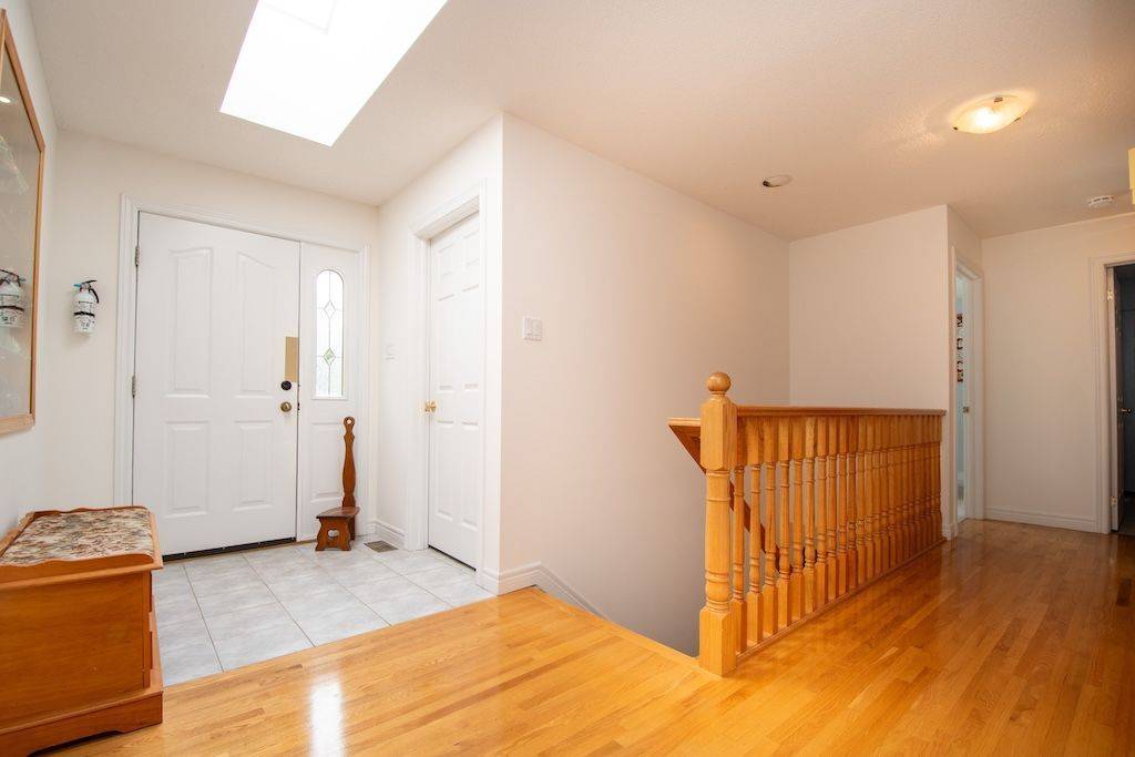 8 Island Bay DR, Kawartha Lakes, ON K0M 1A0