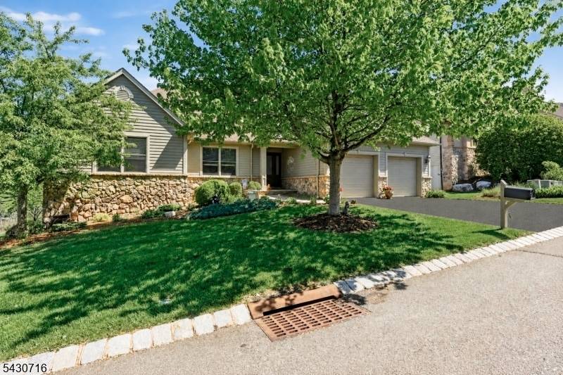 14 Wentworth Ct, Hardyston Twp., NJ 07419