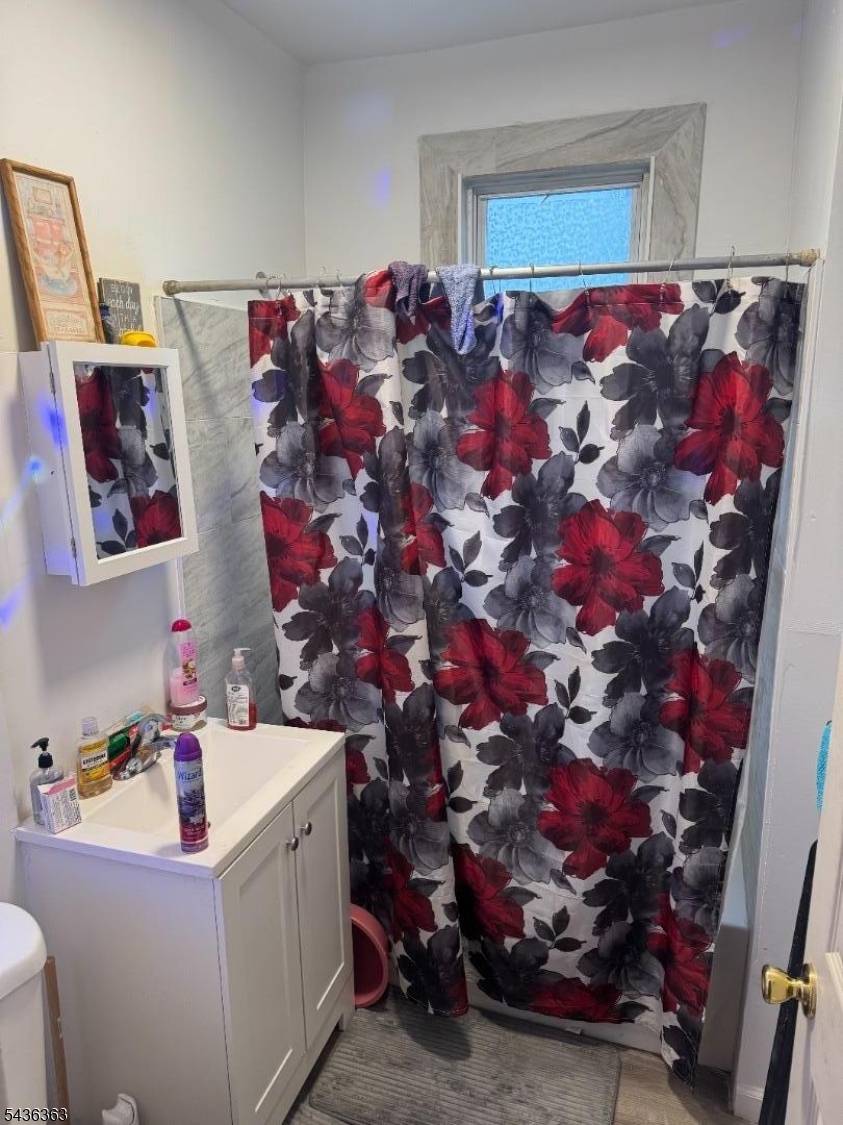 5 Mapes Ter, Newark City, NJ 07112