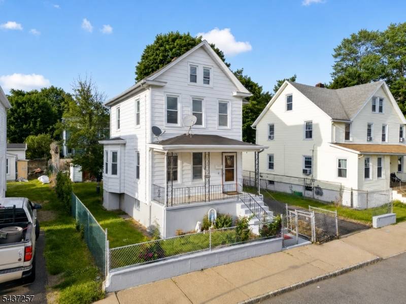 27 Belmont Ave, Dover Town, NJ 07801