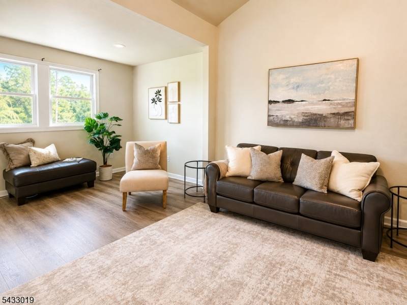 19 Columbus Cir, Mansfield Twp., NJ 07865