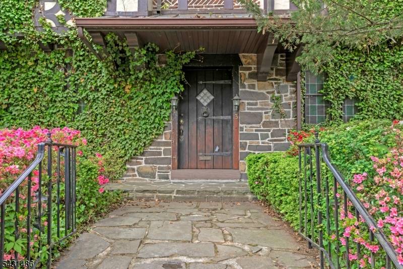 3 Shelbourne Ave, Trenton City, NJ 08618
