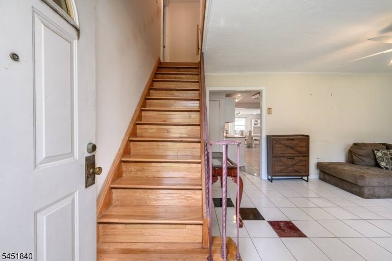 34 Hunterdon Rd, West Orange Twp., NJ 07052