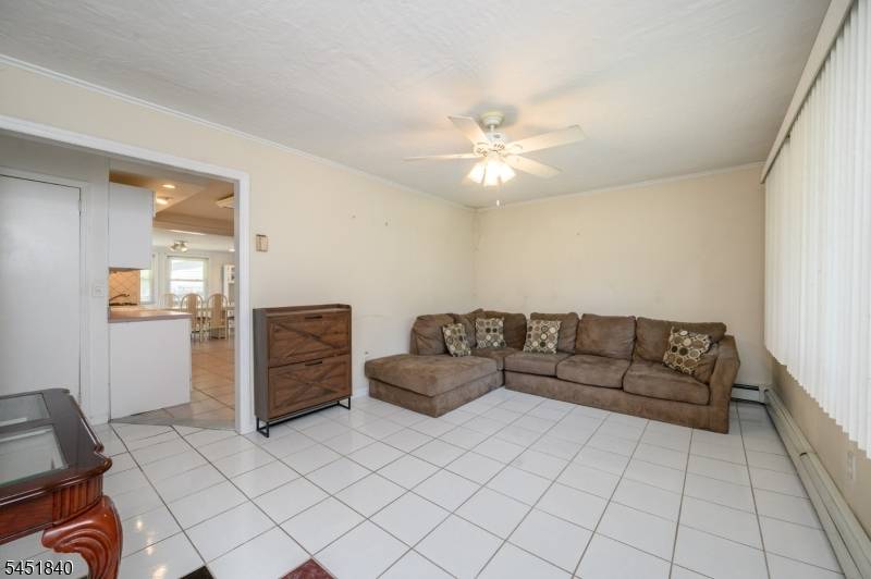34 Hunterdon Rd, West Orange Twp., NJ 07052