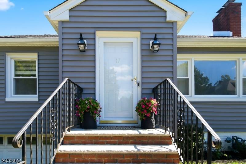 17 Ralph Pl, Morristown Town, NJ 07960