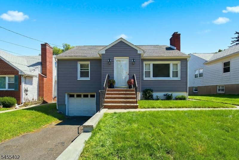 17 Ralph Pl, Morristown Town, NJ 07960