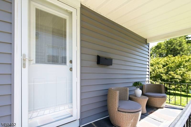 17 Ralph Pl, Morristown Town, NJ 07960