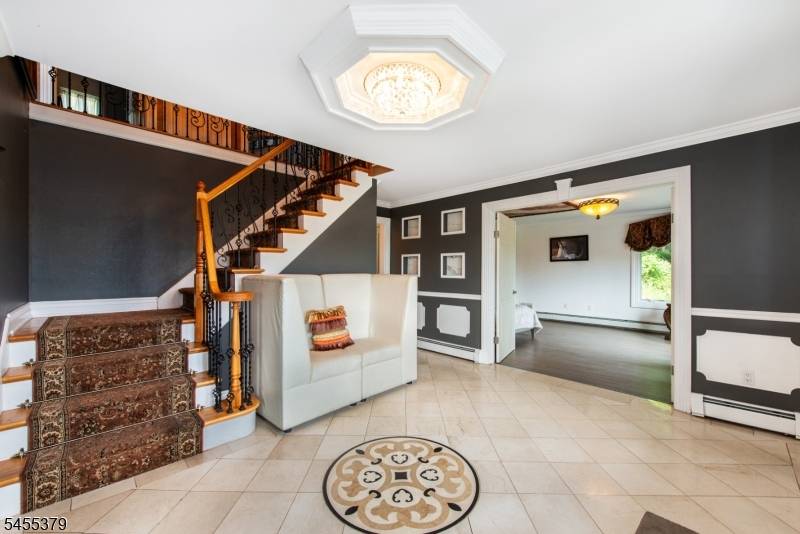 207 Eileen Dr, Cedar Grove Twp., NJ 07009