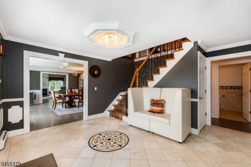 207 Eileen Dr, Cedar Grove Twp., NJ 07009