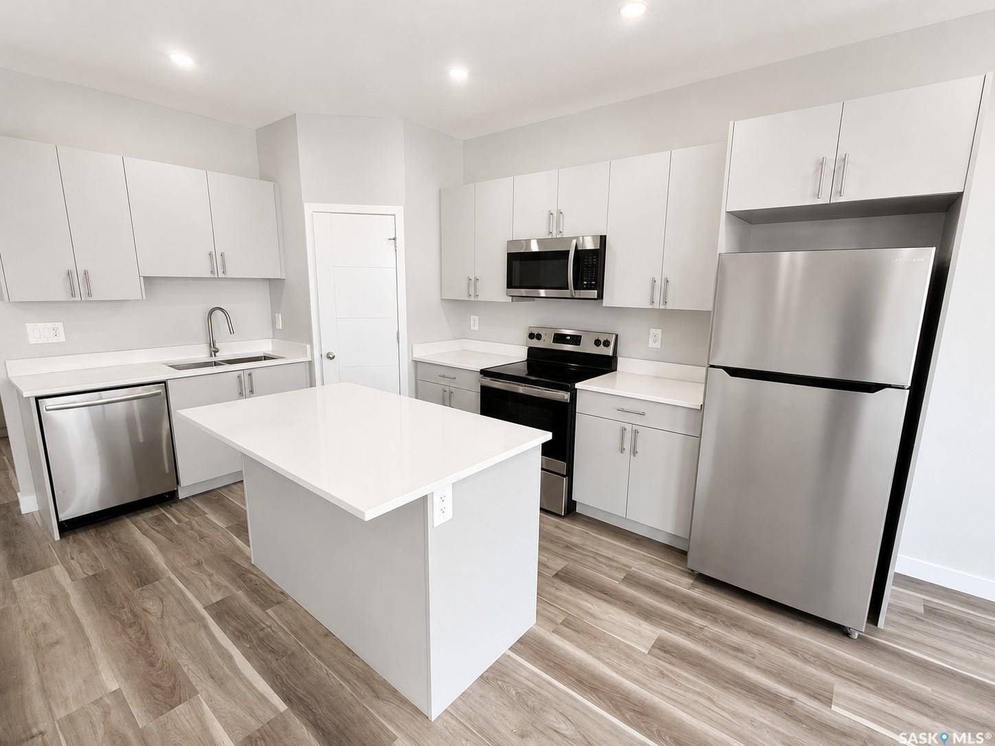 2982 Green Brook ROAD, Regina, SK S4V 3Z6