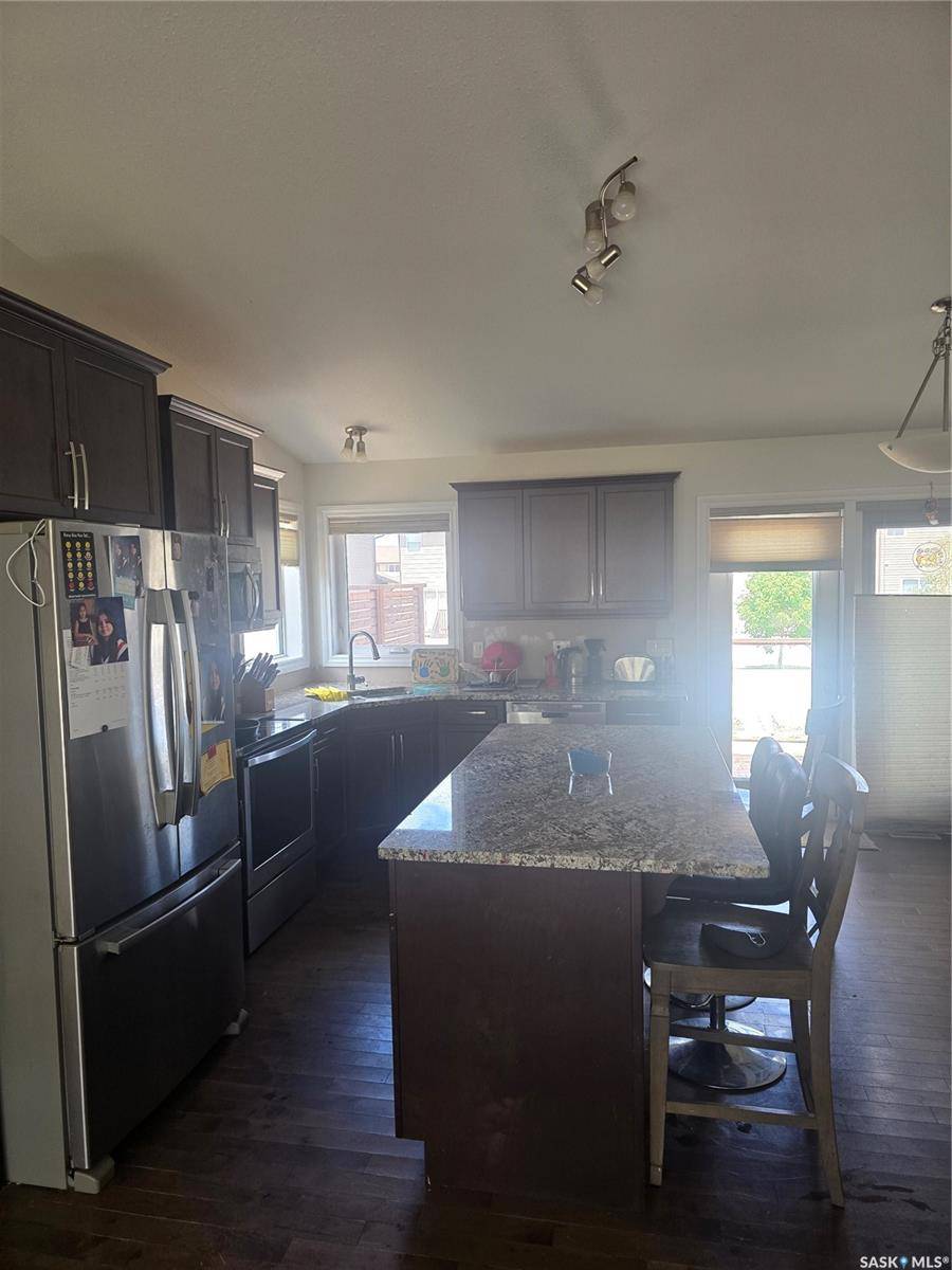 444 5th AVENUE, Pilot Butte, SK S0G 3Z0