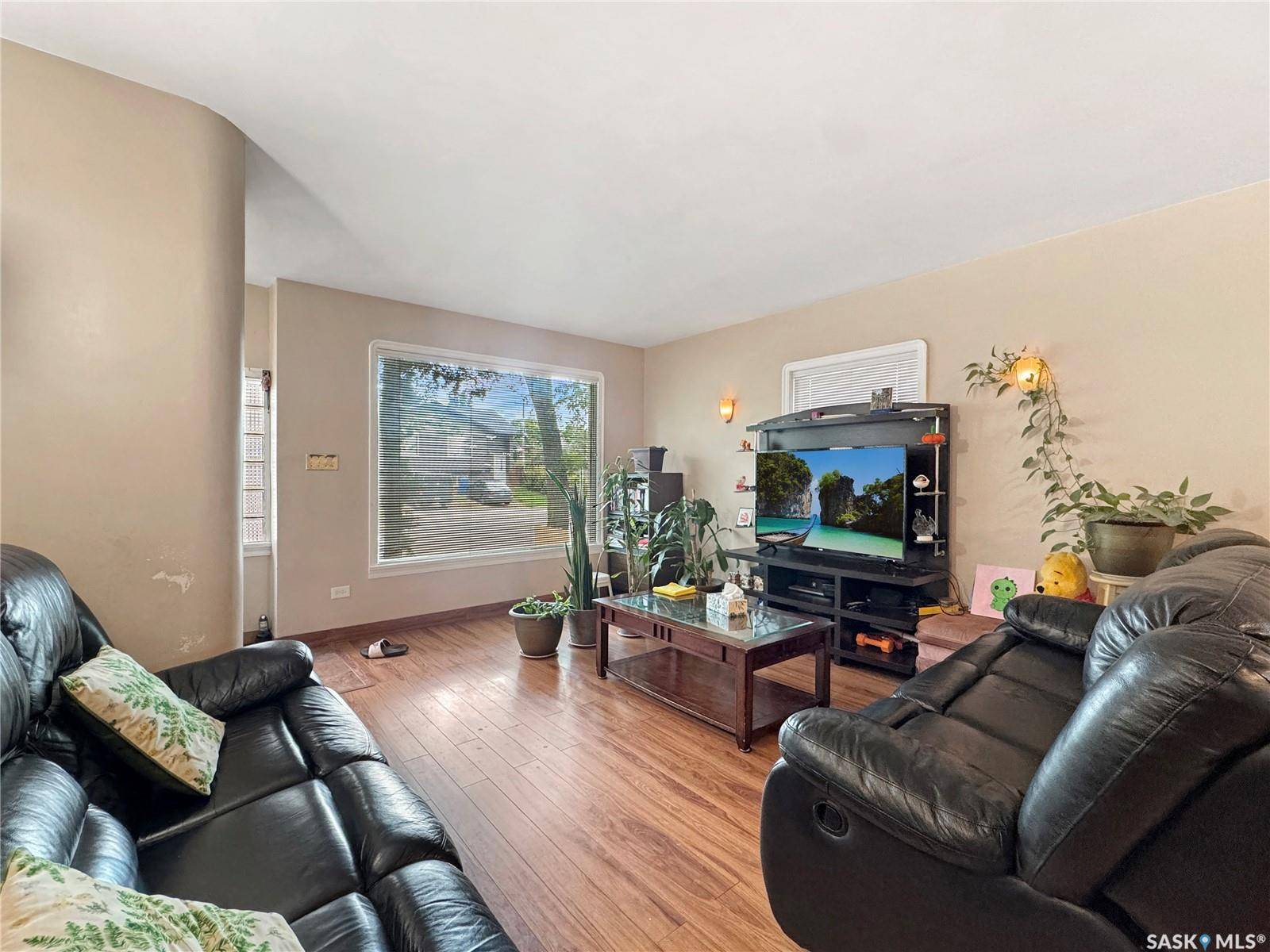 1021 105th STREET, North Battleford, SK S9A 1S4