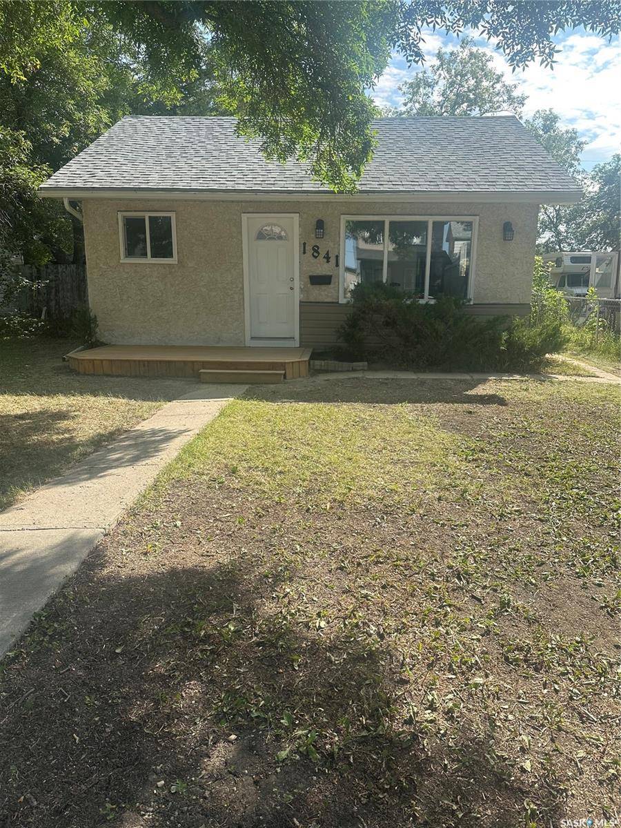 1841 YORK STREET, Regina, SK S4T 4R3