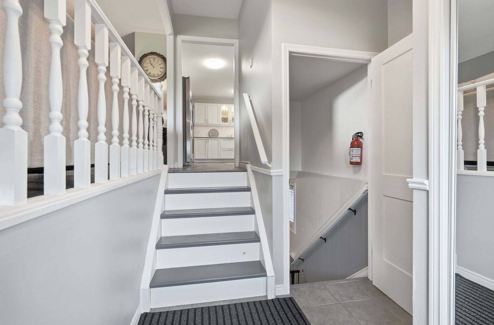 50 Adis AVE, Hamilton, ON L9C 6V3