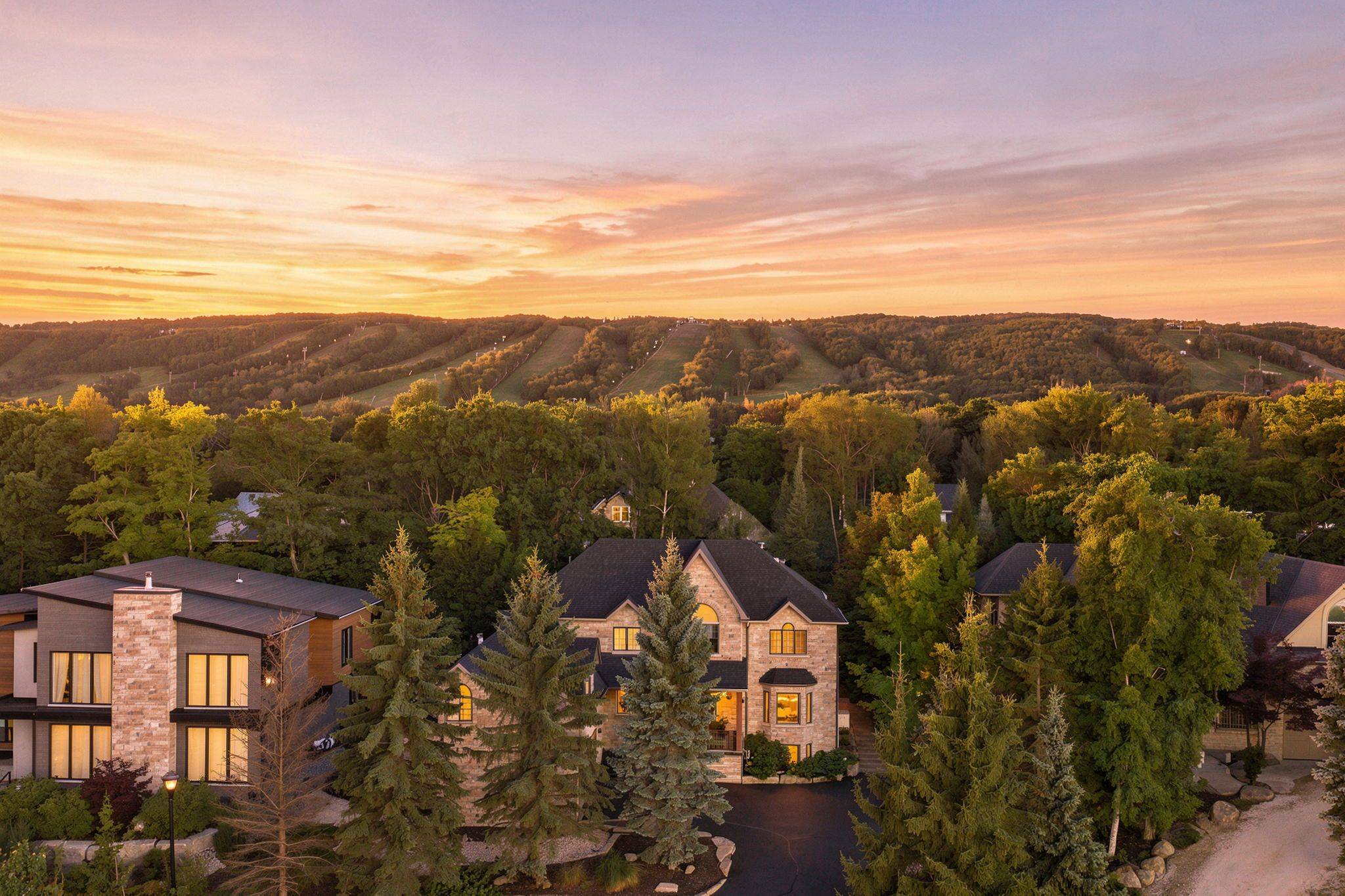 129 Blueski George CRES, Blue Mountains, ON L9Y 0S9