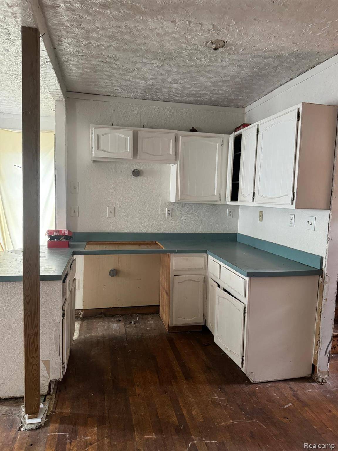 1705 Arizona AVE, Flint, MI 48506
